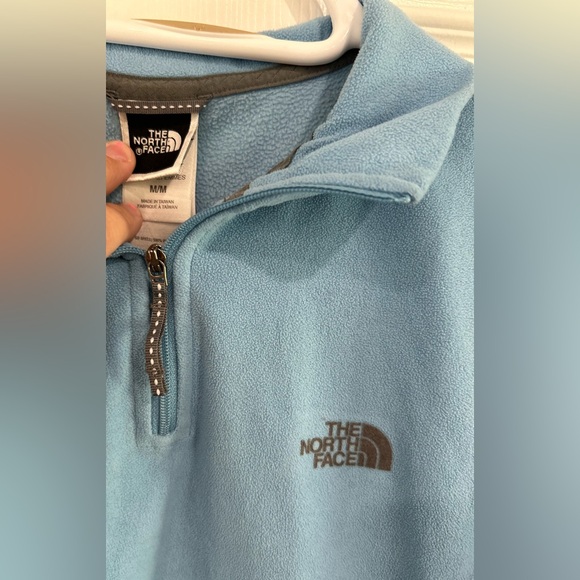 Women’s Medium North Face fleece - Picture 3 of 3